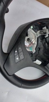 Alfa Romeo Giulietta Руль, красная панель, ничего TI