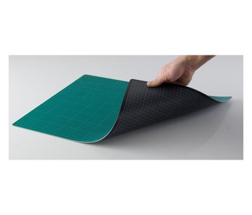 Лениар Коврик для резки 22х30см толщина 3мм А4 >Зеленый/Черный