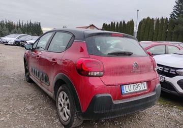 Citroen C3 III Hatchback 1.2 PureTech 82KM 2018 Citroen C3 2018r, 1.2 Benzyna. Delikatnie uszkodzony lewy przod. Jezdzi, zdjęcie 2