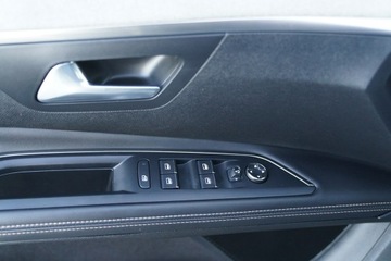 Peugeot 5008 II Crossover Facelifting 2.0 BlueHDi 177KM 2023 Peugeot 5008 GT kamera Skora adc Nawi PANORAMA bli, zdjęcie 15