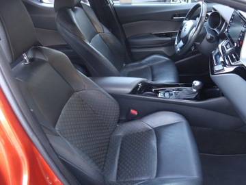 Toyota C-HR I Crossover Facelifting 2.0 Hybrid Dynamic Force 184KM 2020 Toyota C-HR 2.0 Hybrid, Salon Polska, Serwis ASO, zdjęcie 8