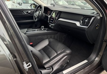 Volvo V60 II  2021 Volvo V60 2,0 B4 197ps FullLed Skora El.klapa Grz.Kierownica Kamera Gwaran, zdjęcie 19