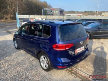 Volkswagen Touran III 1.4 TSI 150KM 2017 Volkswagen Touran 1.4 tsi 150 KM pasek nowy polski salon high line f-k VAT, zdjęcie 7
