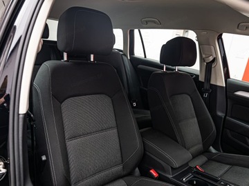 Volkswagen Passat B8 Variant 2.0 TDI BlueMotion SCR 150KM 2019 VOLKSWAGEN Passat 2.0 TDI Comfortline Combi 150KM 2019, zdjęcie 5
