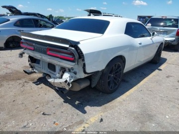 Dodge Challenger III 2021 Dodge Challenger RT Scat Pack 2021 6.4l 6.4 Benzyna 485KM, zdjęcie 5