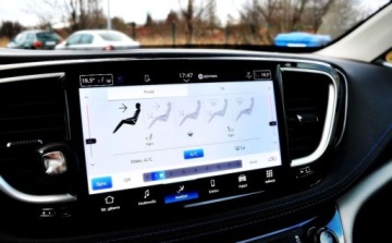 Chrysler Pacifica II 3.6 V6 291KM 2021 Chrysler Pacifica LPG - BRC , 8 miejsc, Zadbana 3.6 BenzynaLPG 291KM, zdjęcie 12