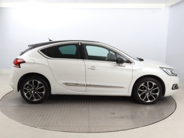 DS 4 I Hatchback Facelifting 2015 1.2 PureTech 131KM 2016 DS 4 1.2 PureTech, Skóra, Navi, Xenon, Bi-Xenon, zdjęcie 5