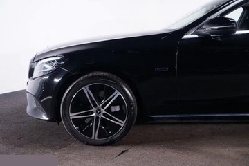 Mercedes Klasa C W205 Kombi Facelifting HYBRYDA 2.0 300 e 320KM 2020 Mercedes-Benz Klasa C 300 e T 9G-TRONIC Avantgarde 320KM 2020r, zdjęcie 2
