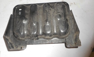 NISSAN PATROL GR Y61 NÁDOBKA PODTLAKU