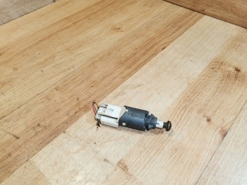 CZUJNIK SWIATEŁ STOP RENAULT MEGANE II TRAFIC 8200168238B