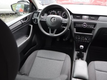 Skoda Rapid II Liftback Facelifting 1.0 TSI 95KM 2017 Skoda Rapid 1.0 TSI, Salon Polska, Serwis ASO, zdjęcie 6