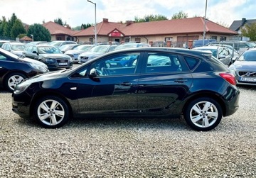 Opel Astra J GTC 1.4 Turbo ECOTEC 120KM 2014 Opel Astra 1.4 Turbo Cosmo 1.4 Benzyna 120KM, zdjęcie 12