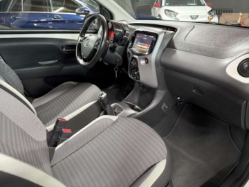 Toyota Aygo II Hatchback 3d Facelifting 1.0 VVT-i 72KM 2019 Toyota Aygo 1.0 VVTi Style X-Play Kamera CarPlay Alu Bdb Stan Gwarancja SSU, zdjęcie 23