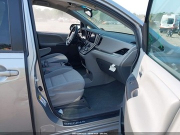 Toyota Sienna III 2017 Toyota Sienna 2017 TOYOTA SIENNA LE 8 PASSENGER 3.5 Benzyna 296KM, zdjęcie 13