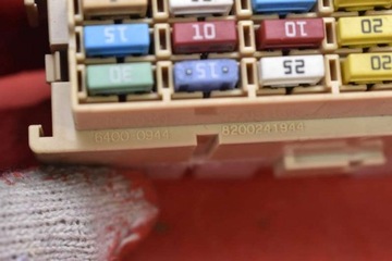 БЛОК ПРЕДОХРАНИТЕЛЕЙ 8200241944 RENAULT MODUS 1.5 DCI 85 HP 04-07