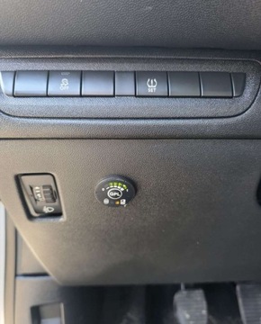 Peugeot 208 I Hatchback 3d 1.4 VTI 95KM 2015 Peugeot 208 1.4 BenzynaLPG 95KM, zdjęcie 8