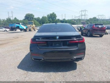 BMW Seria 7 G11-G12 2020 BMW Seria 7 750i xDrive 2020 4.4l 4.4 Benzyna 523KM, zdjęcie 4