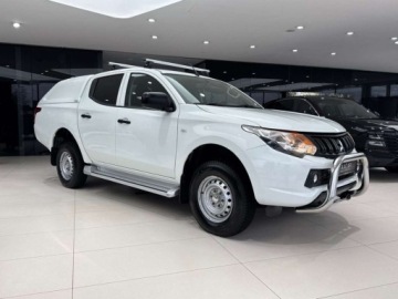 Mitsubishi L200 V Club Cab 2.4 154KM 2019 Mitsubishi L200 DC Invite Wyciagarka Hak Salon Polska FV23 1 wlascici, zdjęcie 4