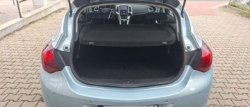 Opel Astra J Hatchback 5d 1.4 Turbo ECOTEC 140KM 2010 Opel Astra Opel Astra 1.4 Turbo Cosmo 1.4 Benzyna 140KM, zdjęcie 29