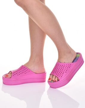 ЛЕГКИЕ ЖЕНСКИЕ ТАПОЧКИ НА ПЛАТФОРМЕ ИЗ ПЕНЫ НА ТЕЛЕЖКЕ