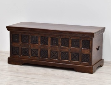 Индийский колониальный ствол, массив акации.