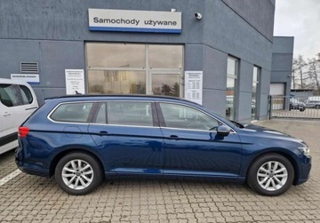 Volkswagen Passat B8 Variant Facelifting 1.5 TSI EVO 150KM 2020 Volkswagen Passat 1,5 TSI 150 KM Automat DSG Salon PL ASO Business FV, zdjęcie 8