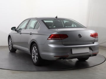 Volkswagen Passat B8 Limousine 1.8 TSI BlueMotion Technology 180KM 2017 VW Passat 1.8 TSI, Salon Polska, 1. Właściciel, zdjęcie 3