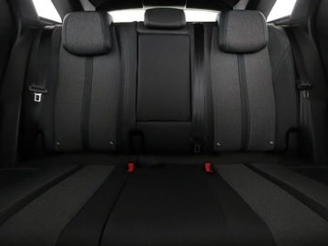Peugeot 3008 II Crossover Facelifting  1.2 PureTech 130KM 2023 Peugeot 3008 Allure Pack Full LED PDC automat, zdjęcie 17