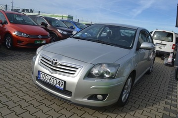 Toyota Avensis II Hatchback 1.8 VVT-i 129KM 2006 Toyota Avensis ,Zarejestrowna, zdjęcie 2
