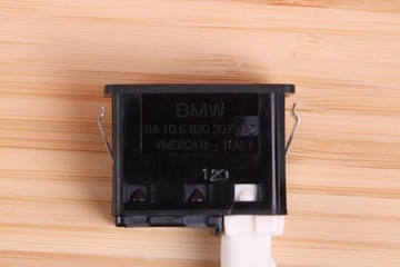 BMW F45 F46 F48 F39 HNÍZDO PORT USB 6820397