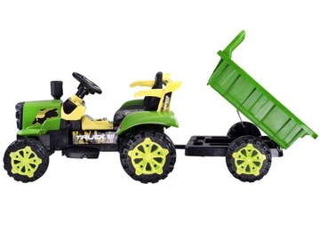 Трактор с аккумуляторным питанием и прицепом загорается PA0234