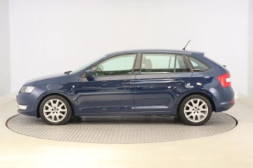 Skoda Rapid II Spaceback 1.6 TDI 105KM 2015 Skoda Rapid Spaceback 1.6 TDI, Salon Polska, zdjęcie 2
