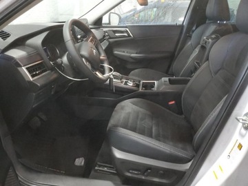 Mitsubishi Outlander III 2023 Mitsubishi Outlander SE 2023 2.5l 2.5 Benzyna 181KM, zdjęcie 7