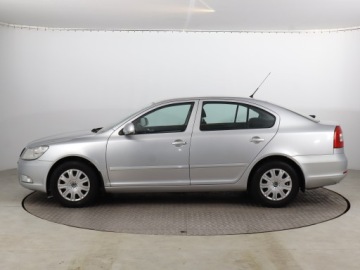 Skoda Octavia II Hatchback Facelifting 1.4 TSI 122KM 2010 Skoda Octavia 1.4 TSI, Salon Polska, Serwis ASO, zdjęcie 2