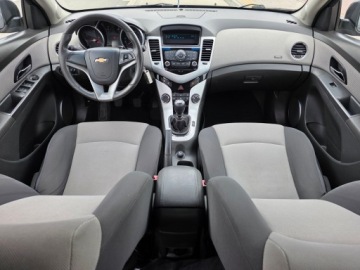 Chevrolet Cruze Sedan 1.6 i 113KM 2009 Chevrolet Cruze 1,6 113 KM LS, zdjęcie 19