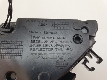 SVĚTLO LED PRAVÝ ZADNÍ W KRYT VOLVO C40 21-