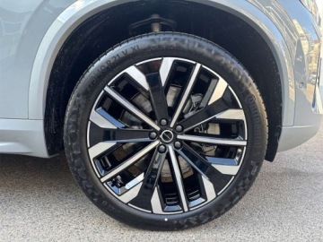 Volvo XC90 II 2026 2.0 B5 AWD Ultra Dark 7os (250 KM) System audio Bowers &amp; Wilkins, zdjęcie 22
