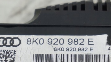AUDI A4 B8 KOMBI FL PŘÍSTROJOVÁ DESKA BUDÍKY UK 8K0920982E