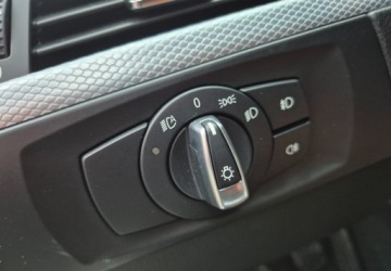 BMW Seria 3 E90-91-92-93 Touring E91 2.0 318d 143KM 2010 BMW Seria 3 2,0 143 KM M-Pakiet Nowy Rozrzad Kamera PDC Xenon Navi, zdjęcie 16