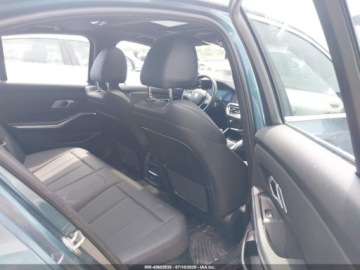 BMW Seria 3 G20-G21 2021 BMW Seria 3 330I Xdrive 2021 2.0 Benzyna 255KM, zdjęcie 13
