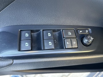 Toyota Camry IX Sedan 2.5 Hybrid Dynamic Force 218KM 2019 Toyota Camry 2.5 Hybrid Comfort CVT 2.5 Hybrid Com, zdjęcie 17