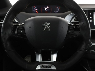 Peugeot 308 II Hatchback Facelifting 1.2 PureTech 130KM 2021 Peugeot 308 LED navi skóra/alcantara virtual, zdjęcie 20