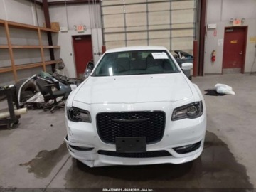 Chrysler 300C II 2022 Chrysler 300 Touring L 2022 3.6l 3.6 Benzyna 292KM, zdjęcie 8
