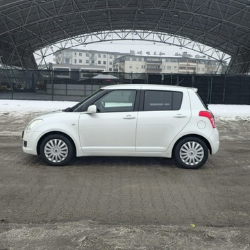Suzuki Swift IV Hatchback 5d 1.3 92KM 2009 Suzuki Swift 1.3 Comfort dance, zdjęcie 10