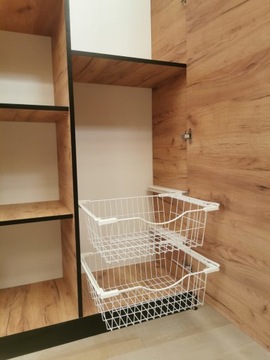 Garderoba DIOR PLUS 13 z siedziskiem lamele lustro
