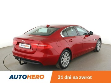 Jaguar XE Sedan 2.0 i4 180KM 2015 Jaguar XE 20d Pure Automat Klimatronik Nawigacja, zdjęcie 6