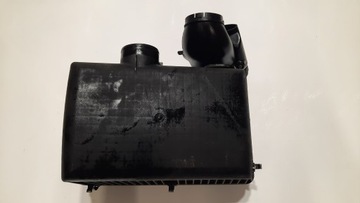 MITSUBISHI PAJERO III 3.2 DID POUZDRO FILTRU VZDUCHU MR404721