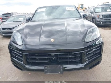 Porsche Cayenne III 2024 Porsche Cayenne E-HYBRID COUPE, 2024r., 4x4, 3.0L 3.0 Hybryda Plug-in 463KM, zdjęcie 4