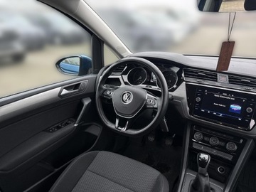 Volkswagen Touran III 1.5 TSI EVO 150KM 2020 Volkswagen Touran 1.5 TSI / 150KM, HAK, Salon Pols, zdjęcie 11