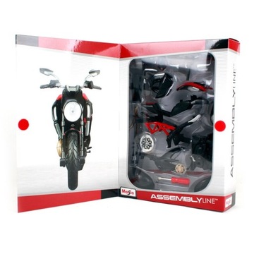 Ducati Diavel Carbon model do składania skala 1:12